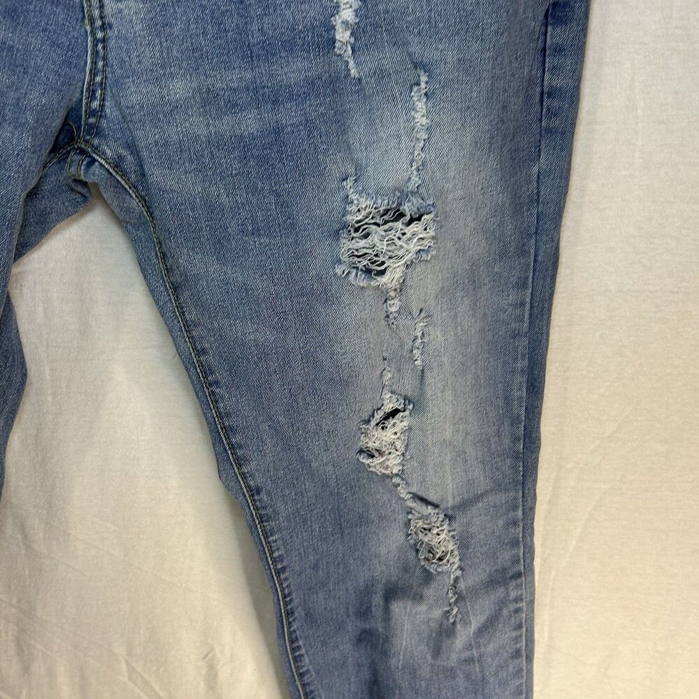 Winchester Jeans Mens Size 36/32 Blue Faded Distressed Destroyed Raw Hem - Picture 7 of 10